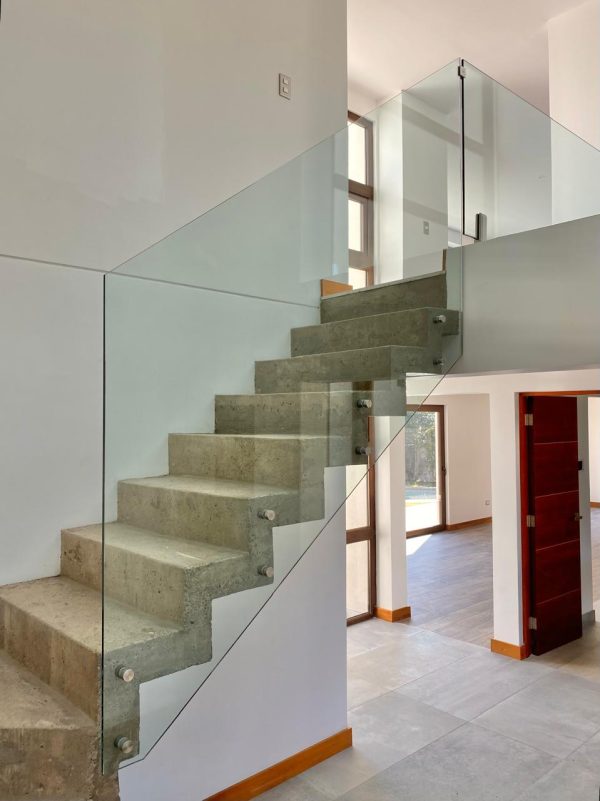 WhatsApp Image 2025-06-17 at 3.43.24 PM (2) Barandas de Escaleras