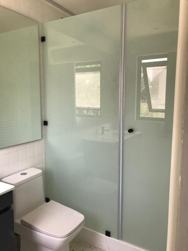 WhatsApp Image 2025-06-17 at 4.37.42 PM Shower Doors